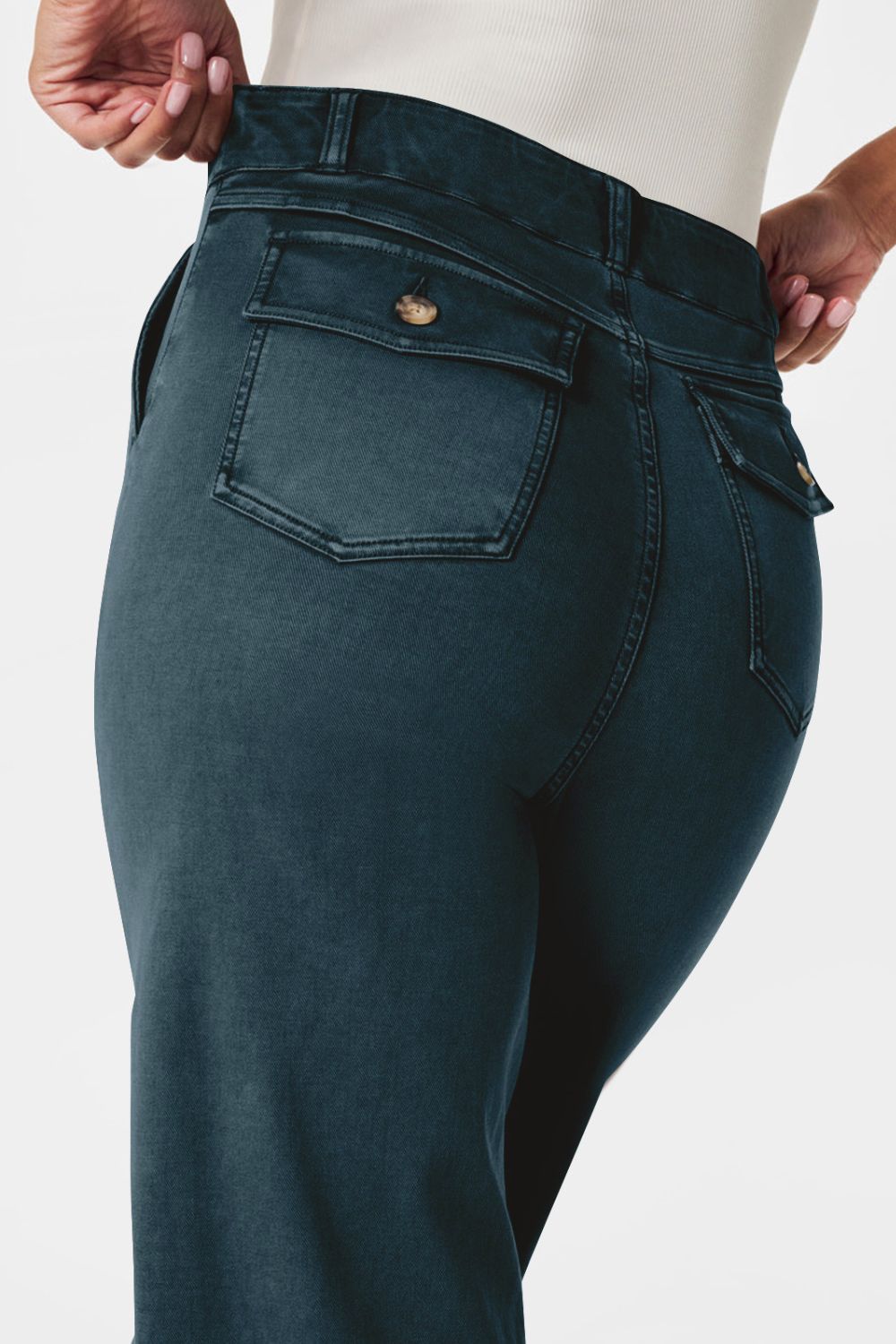 Valenzora | High-waisted jeans with pockets: Classic, stylish and versatile