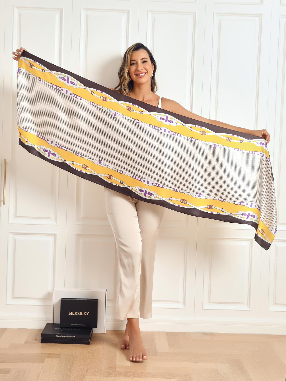 Valenzora | Luxurious women's scarf made of mulberry silk
