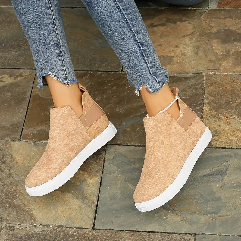 Sturdy women's shoes