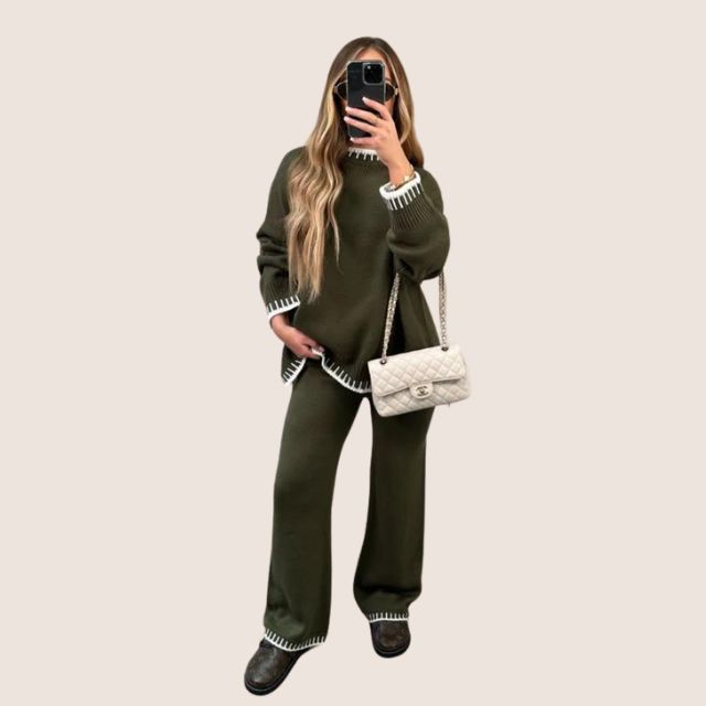 Valenzora | Chic knit loungewear set with contrasting trim