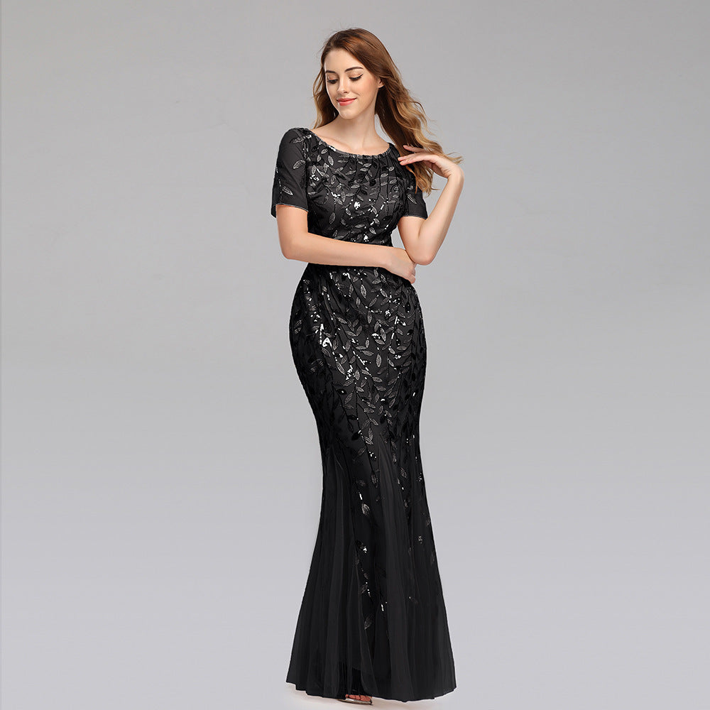 Valenzora | Elegantes Abendkleid in Gold