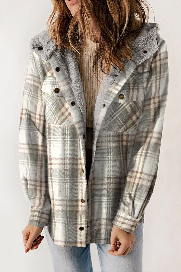 Valenzora | Sherpa-gefütterte Kapuzenflanelljacke mit Druckknöpfen