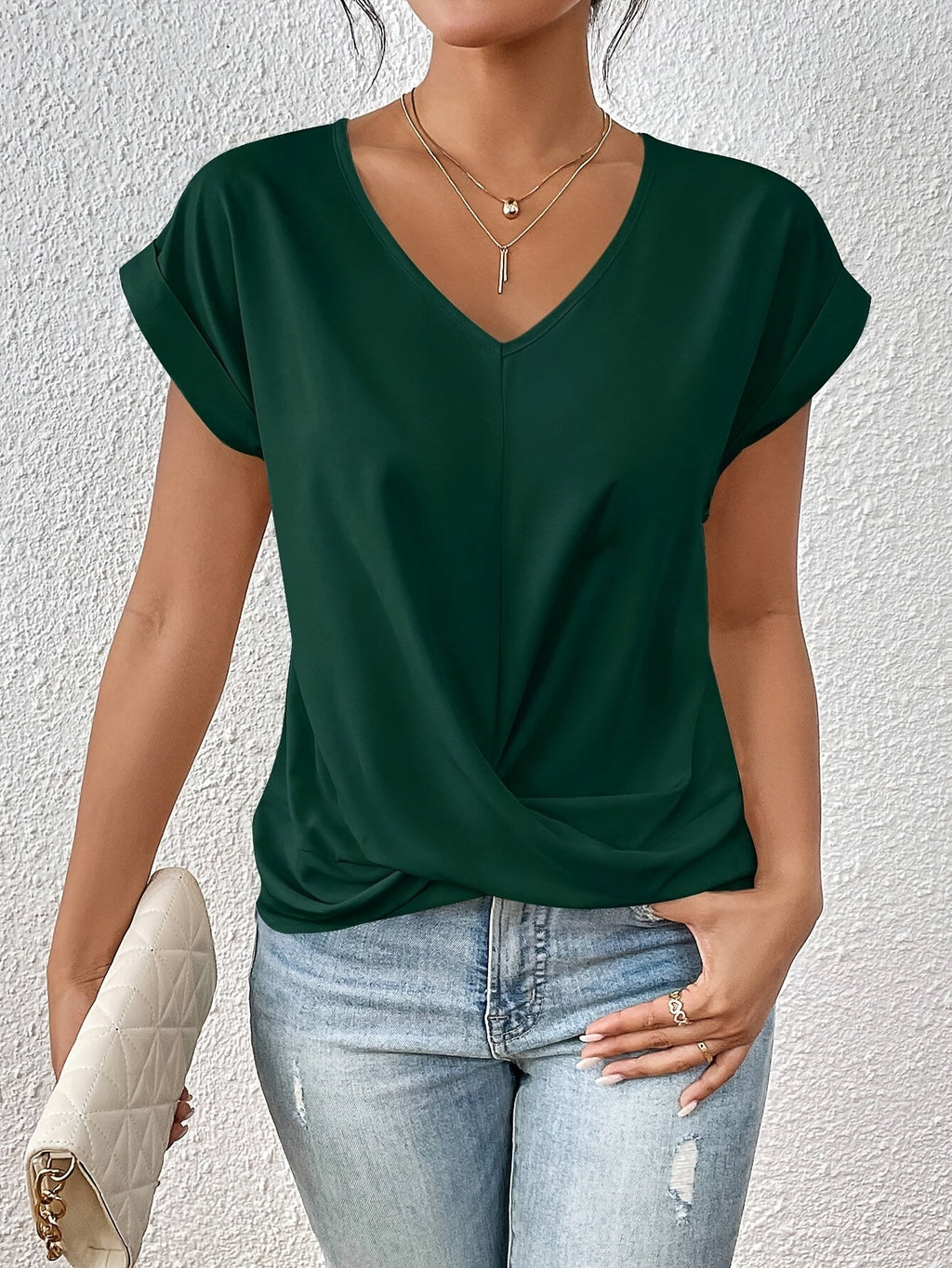 Valenzora | Loose T-shirt with heart neckline