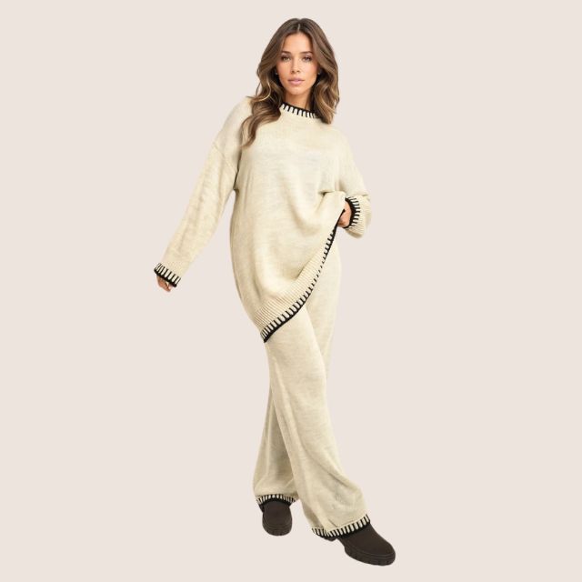 Valenzora | Chic knit loungewear set with contrasting trim