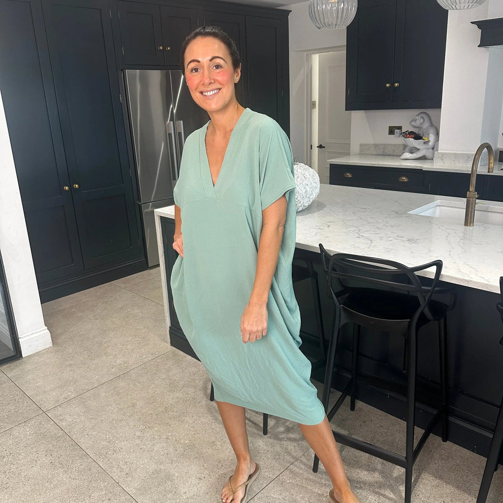 Kleid mit V-Ausschnitt | Unser Bestseller 2026
