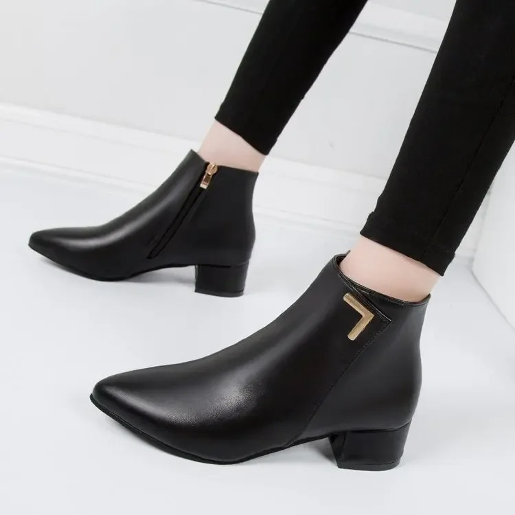 Valenzora | Ankle boots with pointed toe and side zipper, women's ankle boots