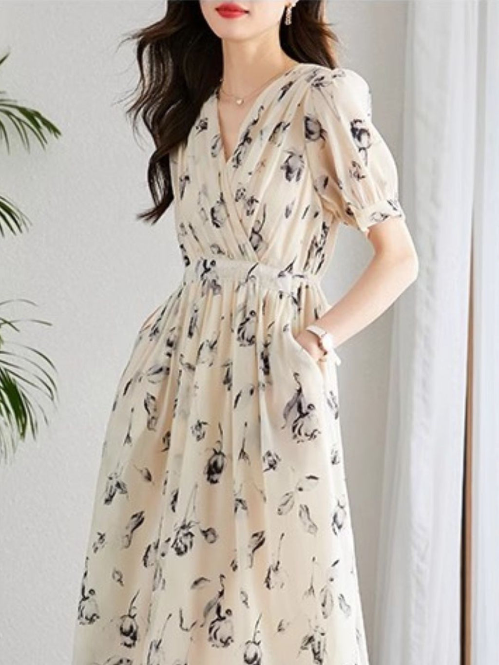 Valenzora | Temperament Chiffonkleid mit kurzen Ärmeln