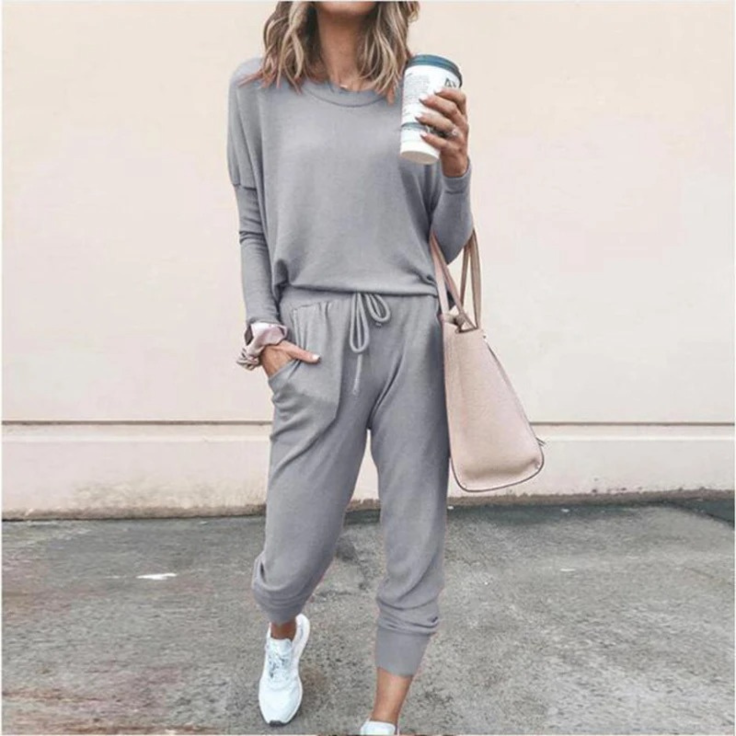 Valenzora | Wide and Wonderfully Comfortable Women's Tracksuit