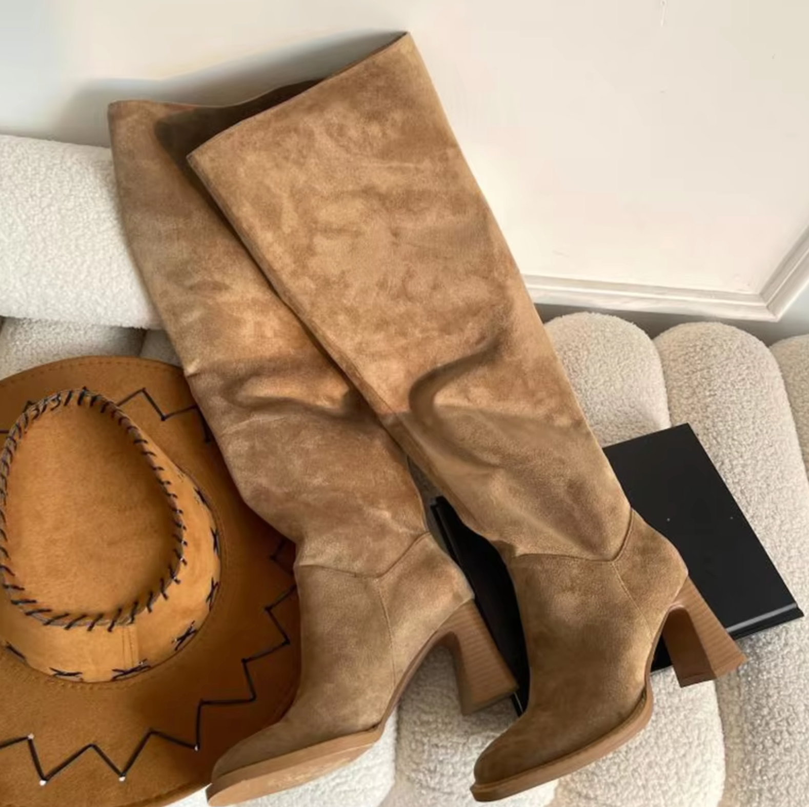 – Boots with high heels