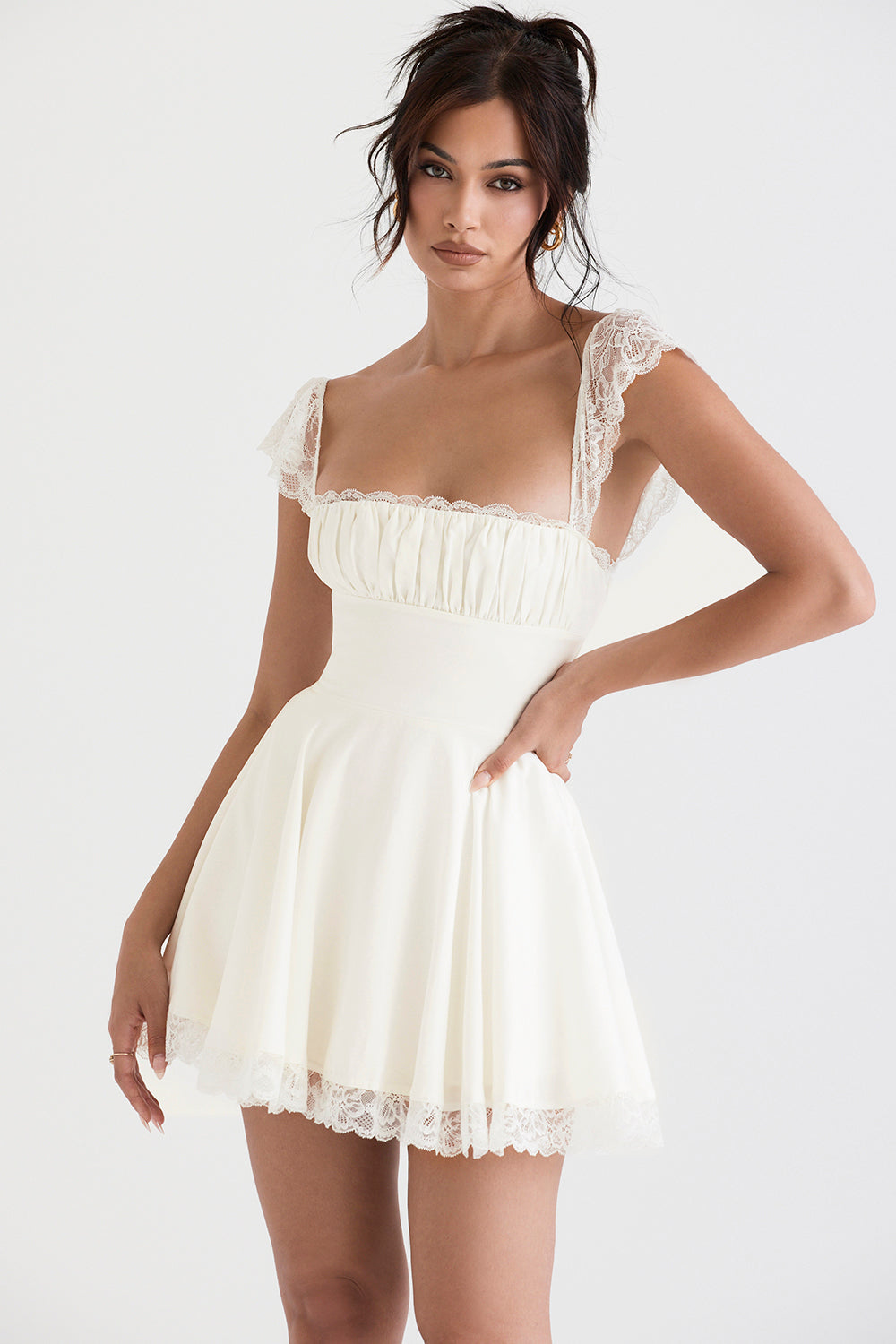 Valenzora | Dress with square neckline and lace sleeves