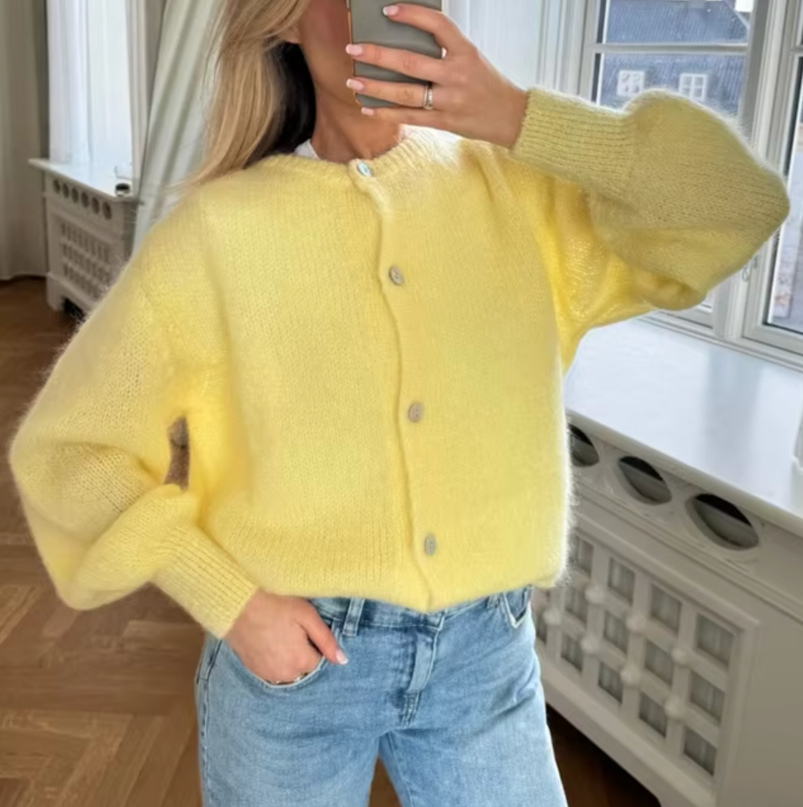 Valenzora – Gestrickte Weste mit Knopfverschluss