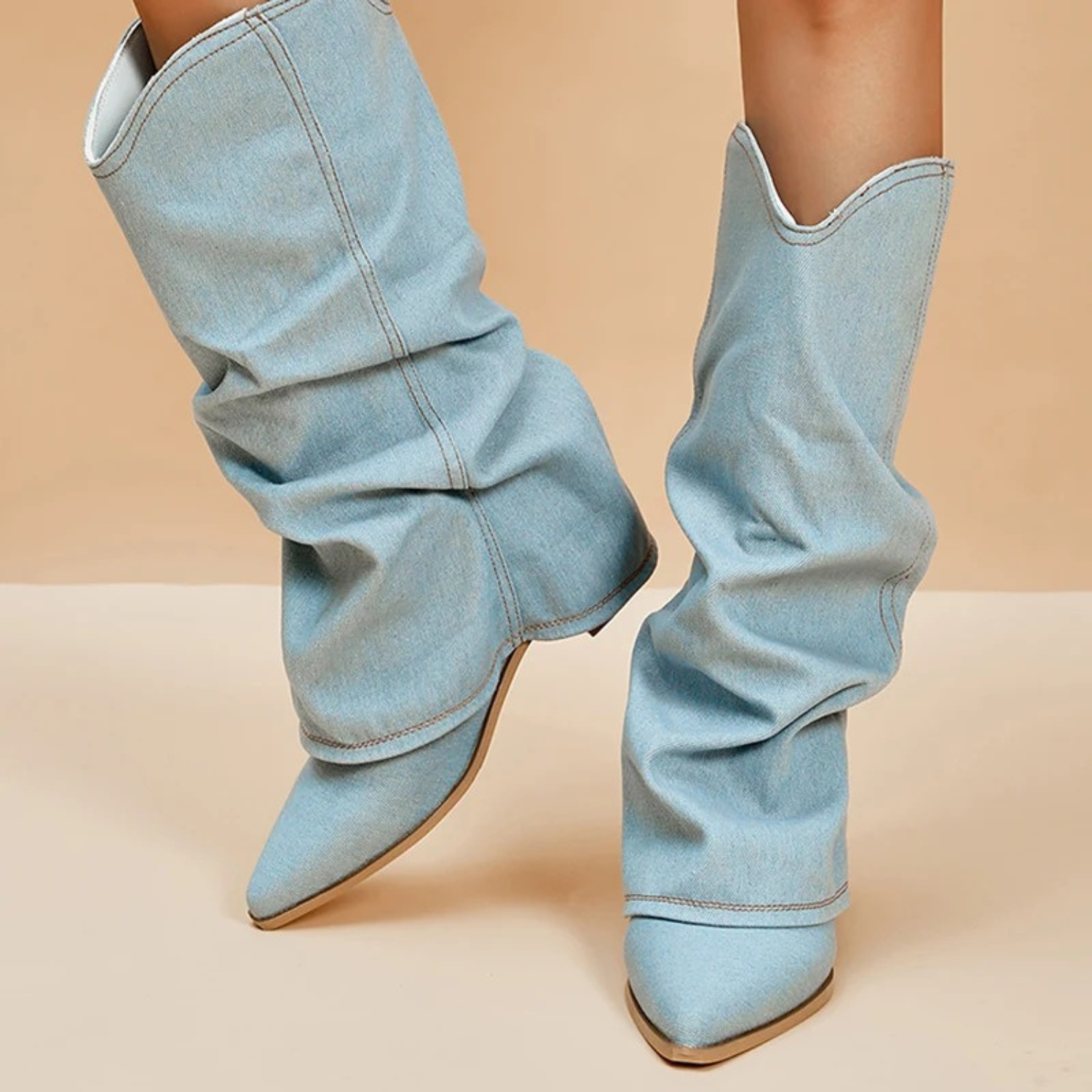 Valenzora | gefaltete Jeansstiefel mit Blockabsatz