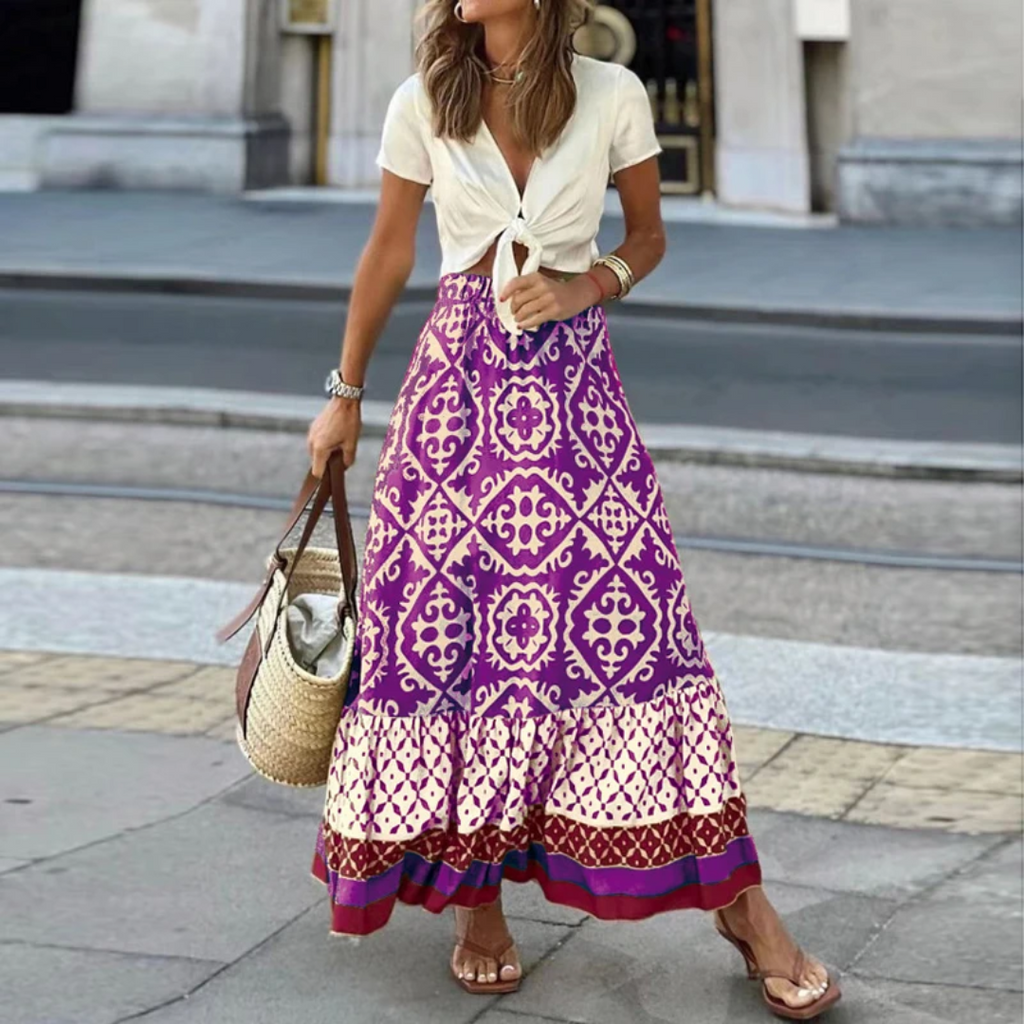 Valenzora | Trendy high-waisted skirt with geometric pattern