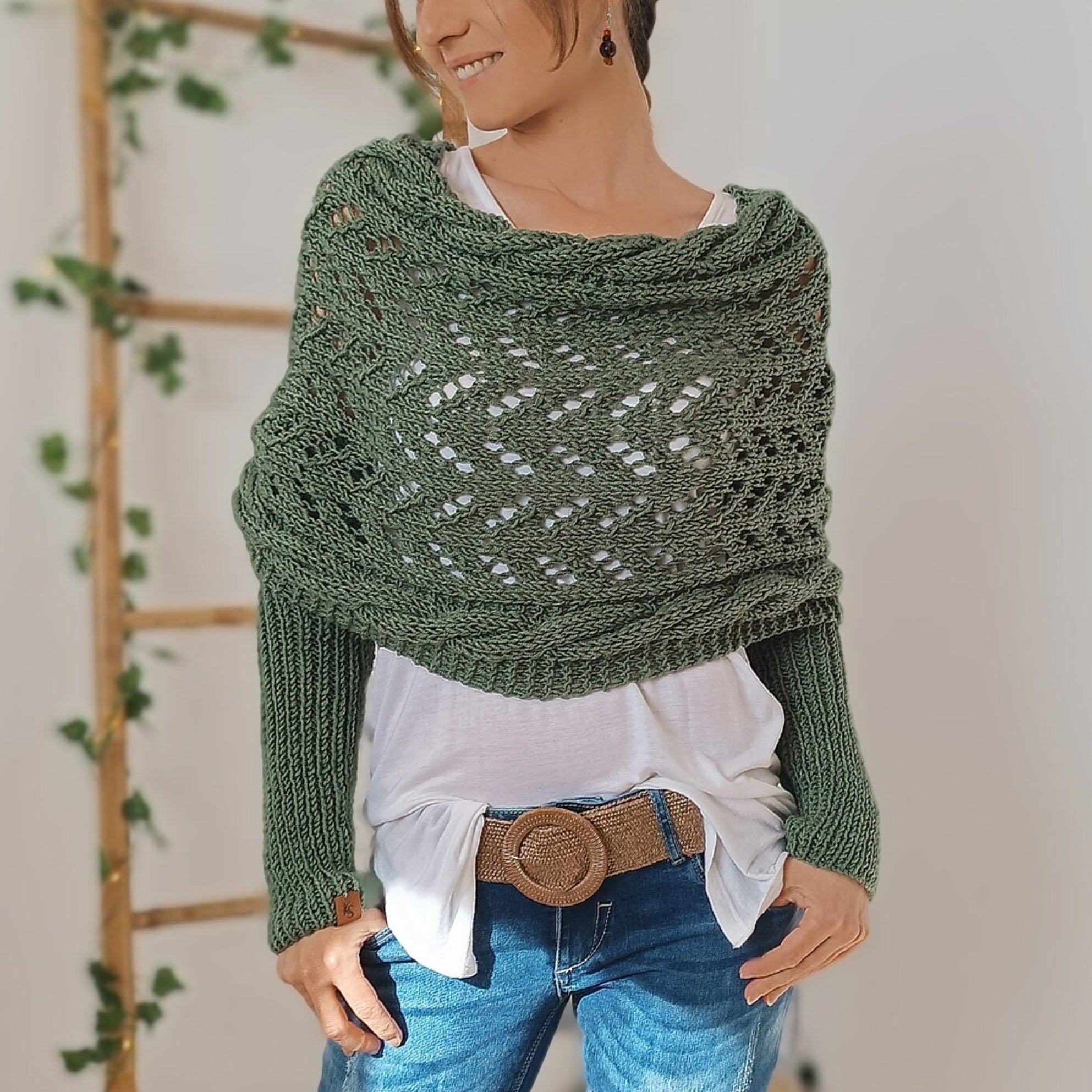 Valenzora | Versatile scarf with sleeves and braided pattern