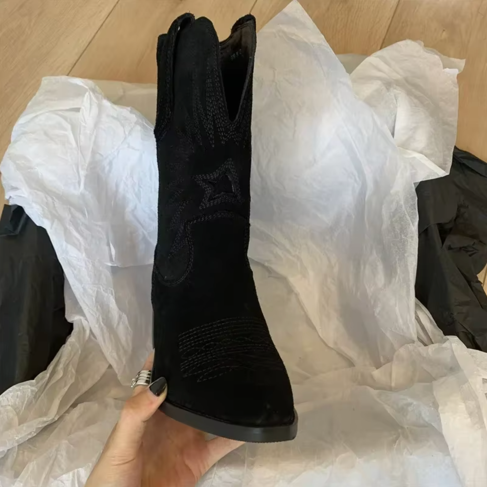 Valenzora | Broderede vintage boots