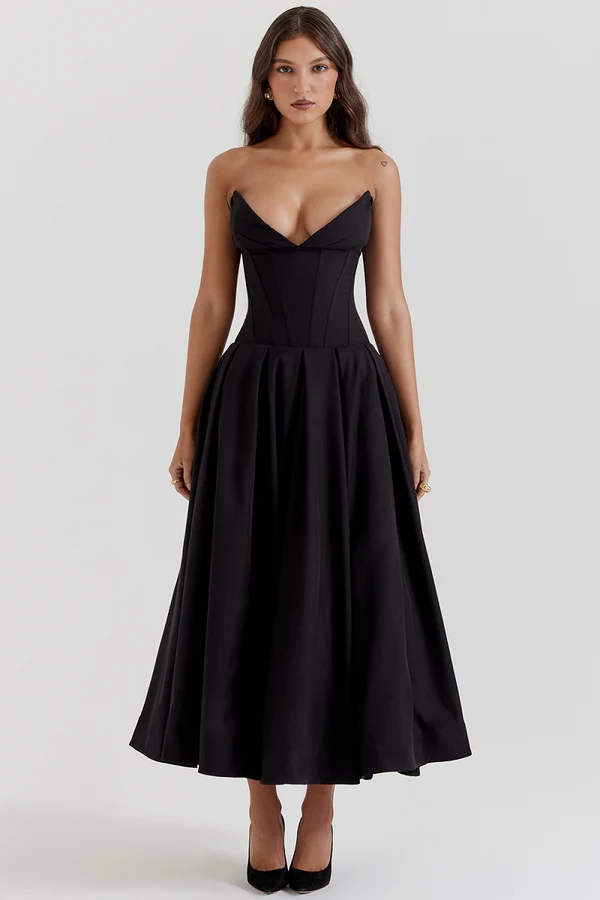 Strapless pleated dress with a V-neck