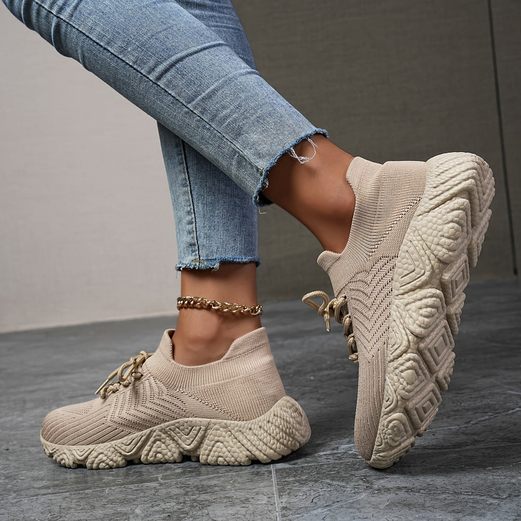 Valenzora | Breathable low-top sneakers in a solid color