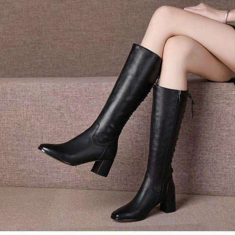 Valenzora | Luxurious vegan leather ankle boots with zipper