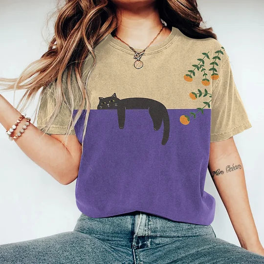 Valenzora | Two-tone cat graphic t-shirt for women