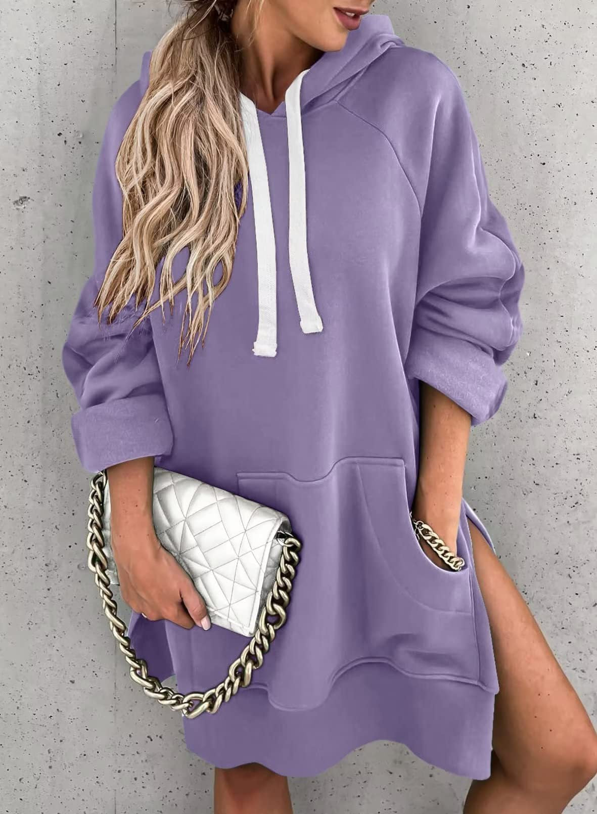 Oversized hoodie dress: Comfortable and stylish