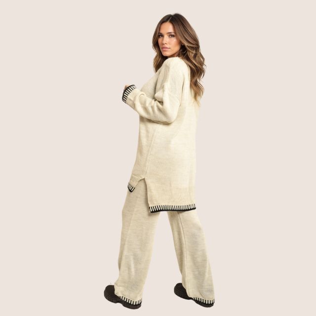 Valenzora | Chic knit loungewear set with contrasting trim