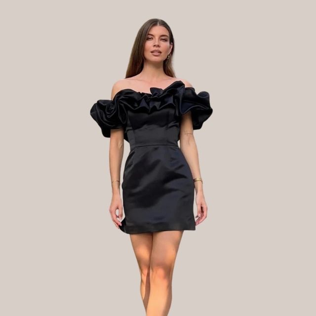 Valenzora | Off-the-shoulder cocktail dress with ruffle detail