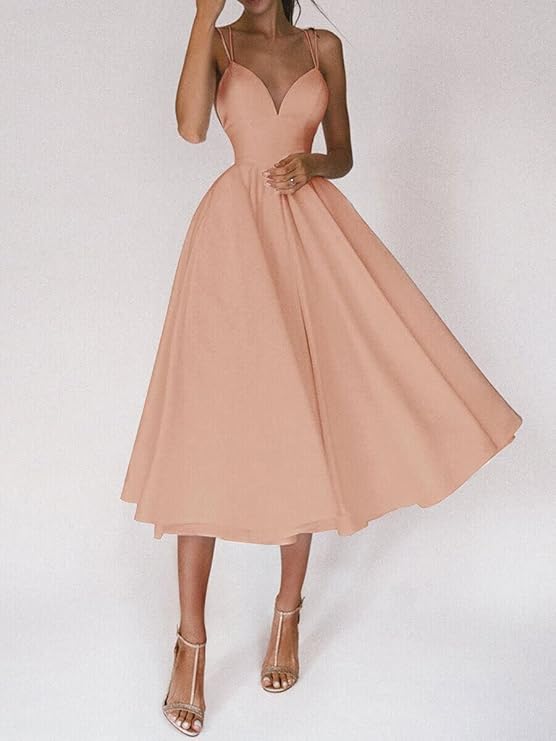 Valenzora | Ein leichtes Kleid mit zarten Spaghettiträgern