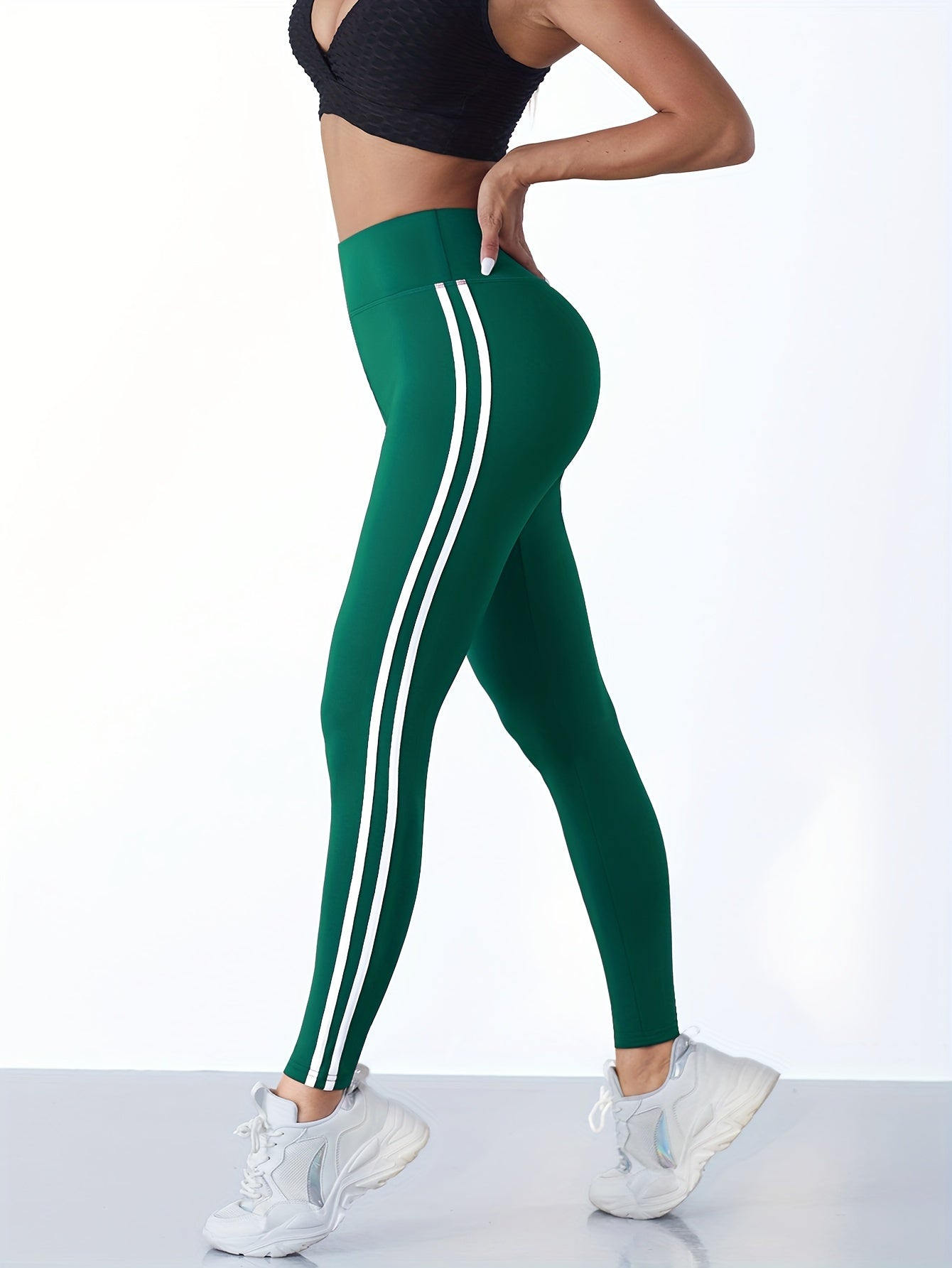 Valenzora | Moisture-wicking yoga leggings with a high waistband