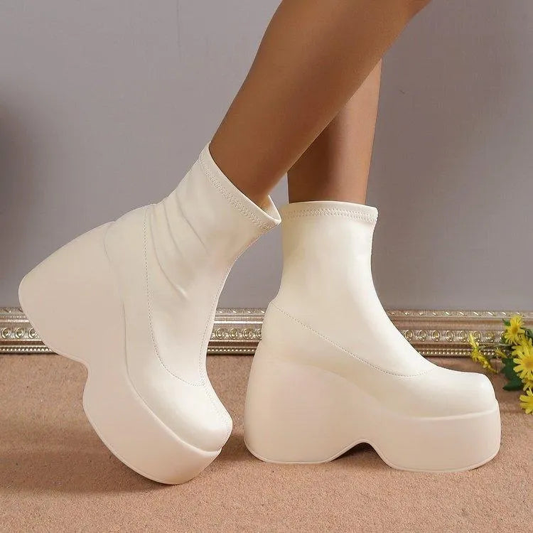 Valenzora | Chelsea boot with elastic wedge heel made of leather