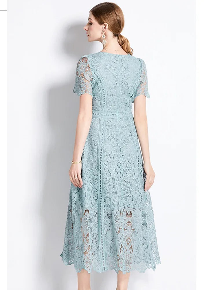 Valenzora | Elegantes Spitzenkleid, Midilänge