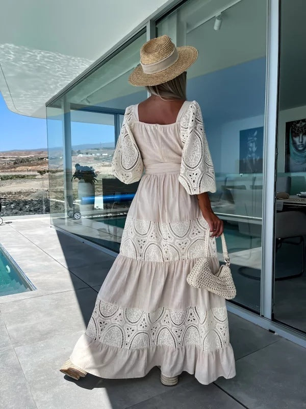 Valenzora | Lässiges, weites Kleid mit Schnürung und Spitzenstickerei