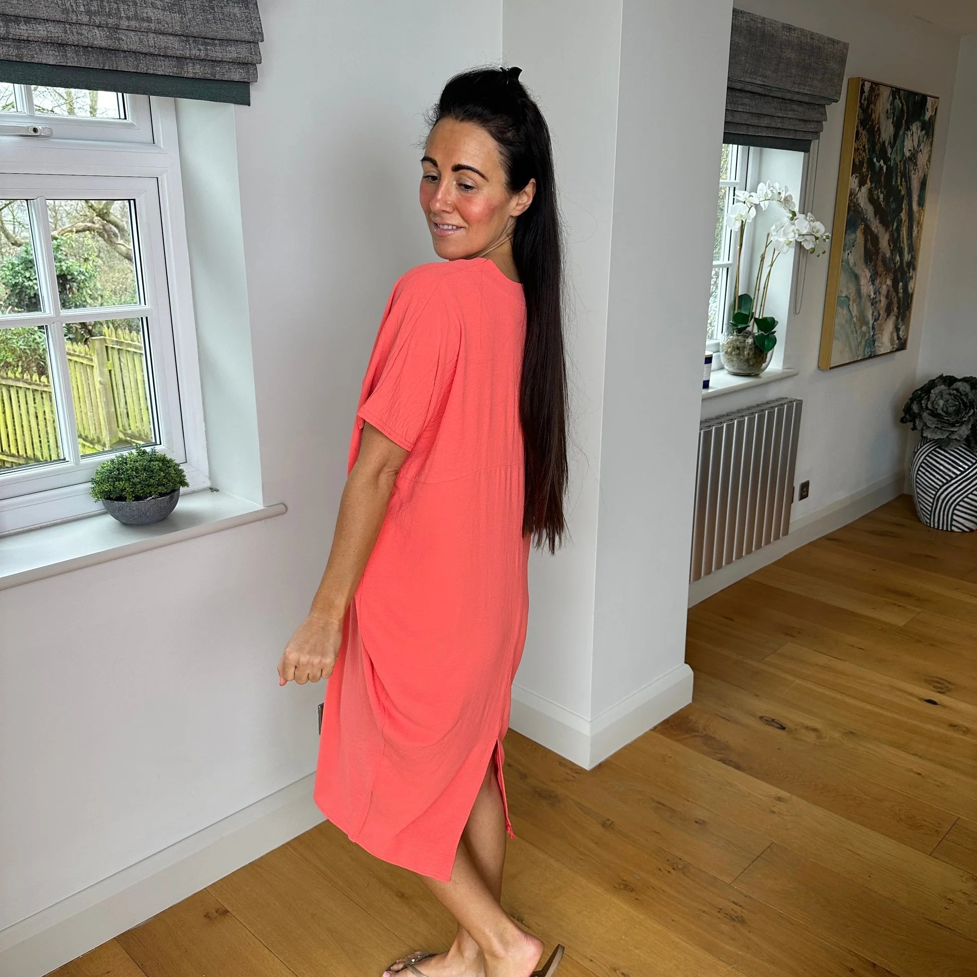 Kleid mit V-Ausschnitt | Unser Bestseller 2026