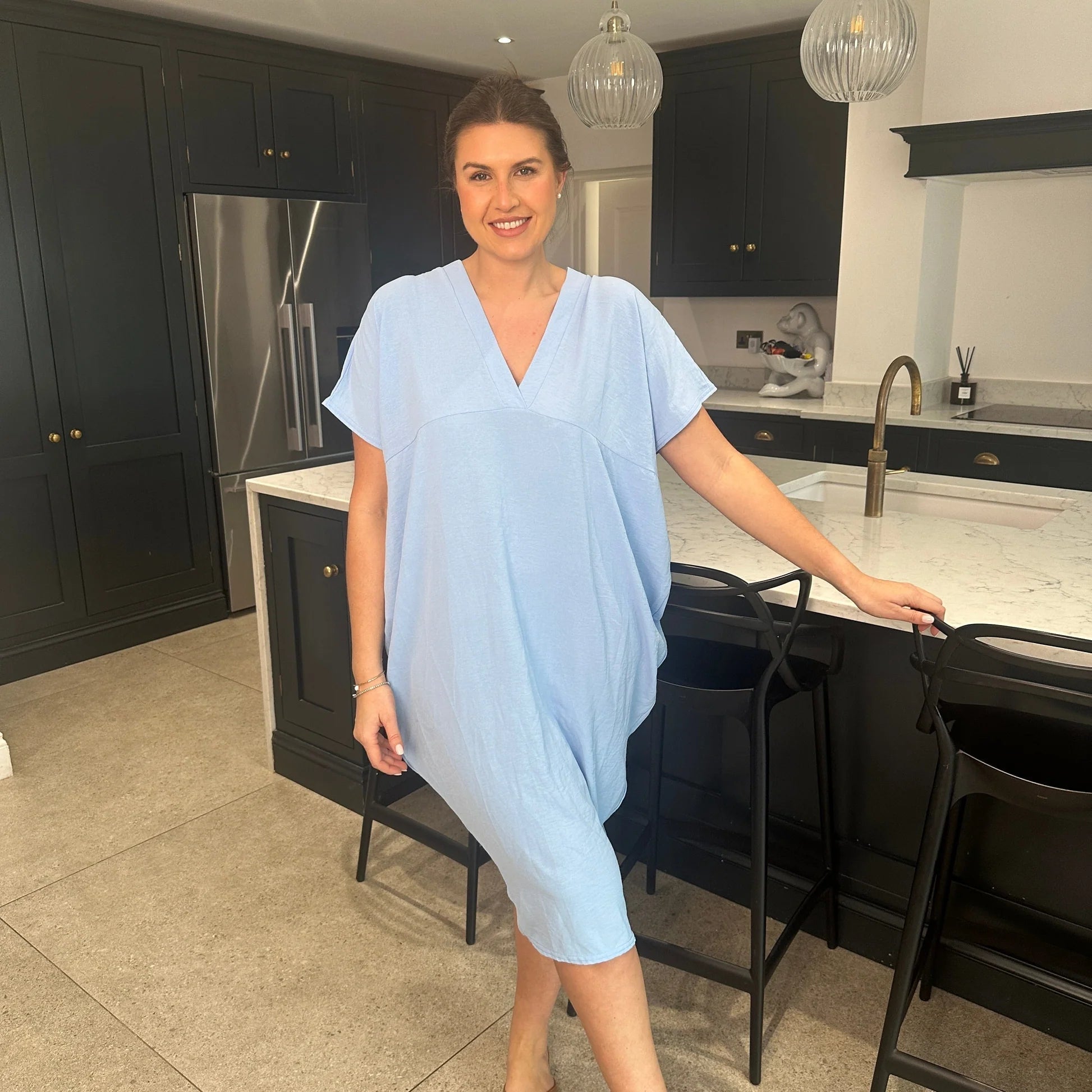 Kleid mit V-Ausschnitt | Unser Bestseller 2026