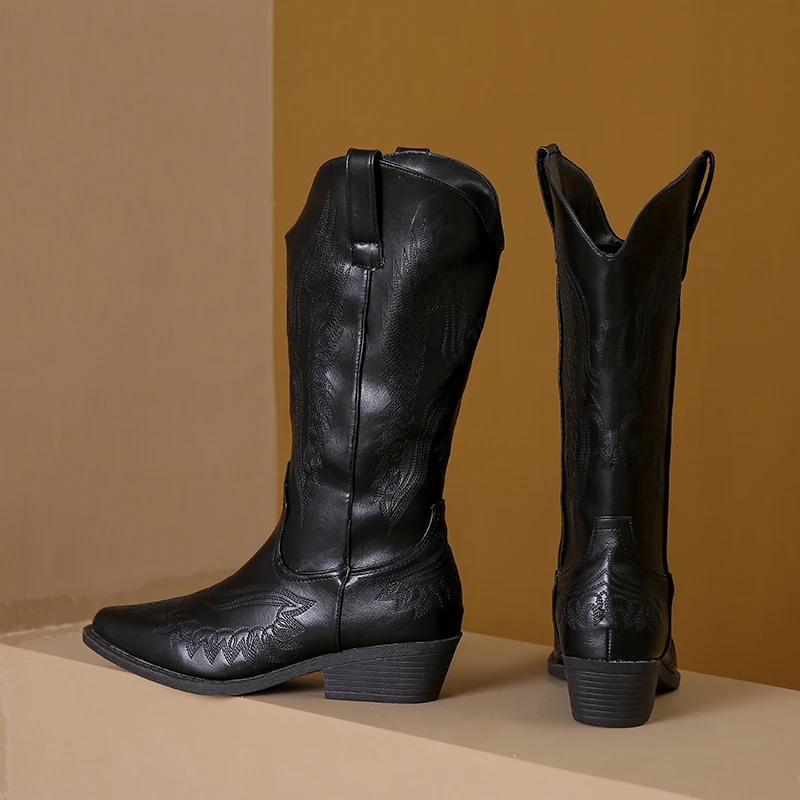 Valenzora | Western boots with detailed embroidery & low heel, women's cowboy boots