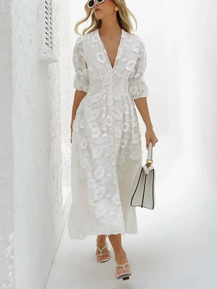 Valenzora | Midikleid mit Stickerei – Elegante Damenmode für jeden Anlass