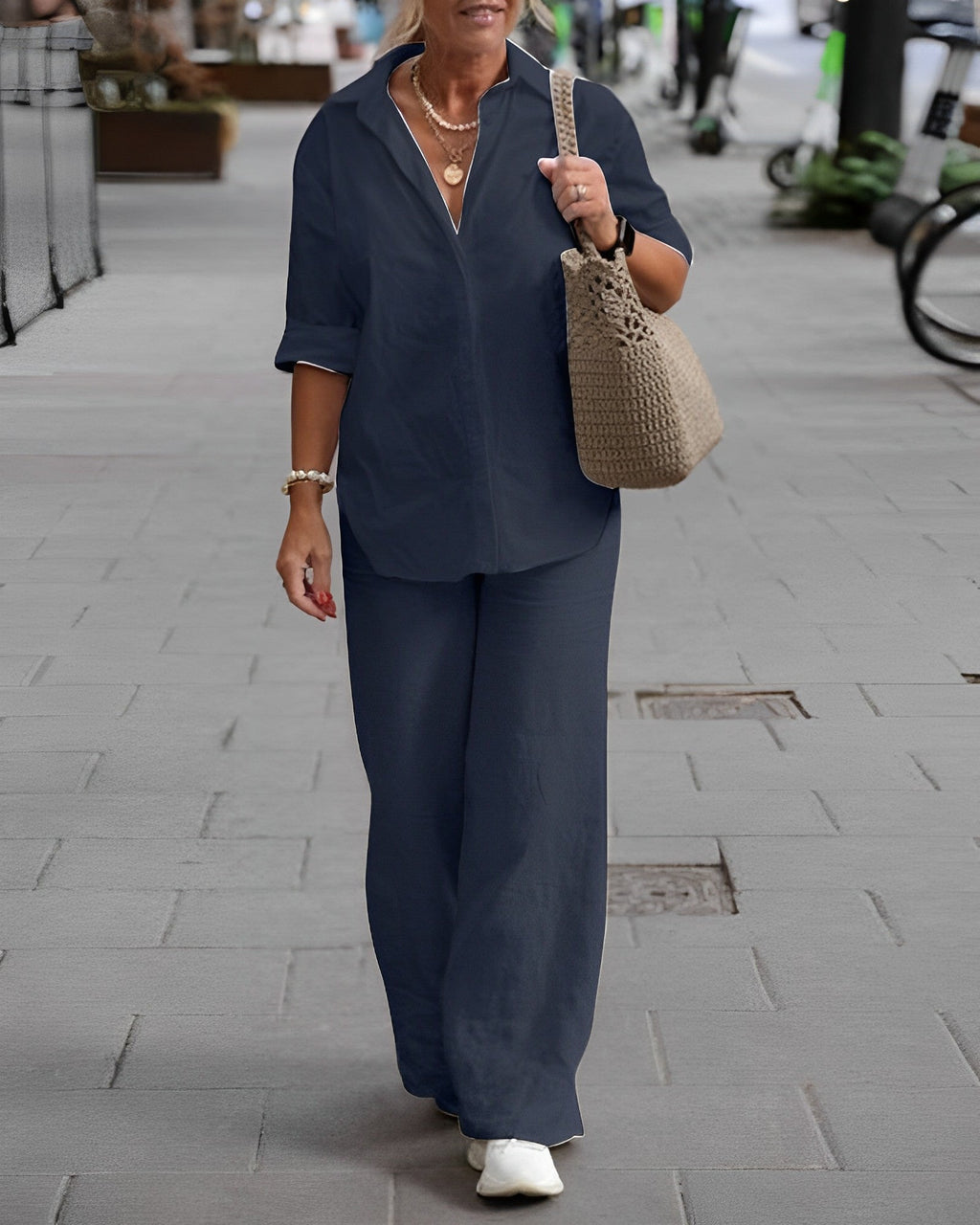 Valenzora | Relaxed linen trousers with a breezy fit for women