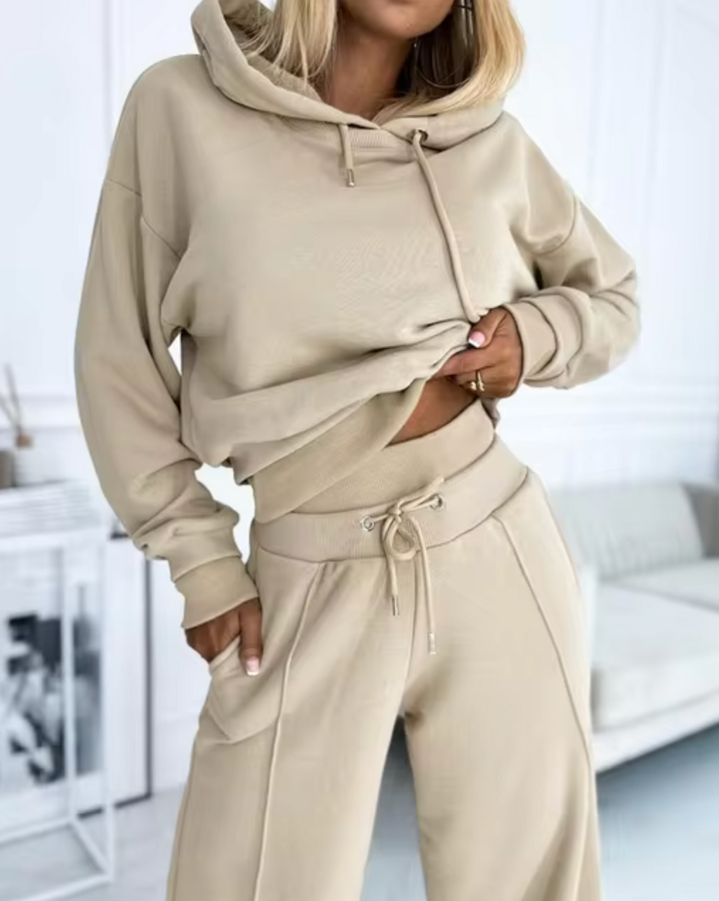 Valenzora | Two-piece hooded sweatshirt and wide-leg pantsuit