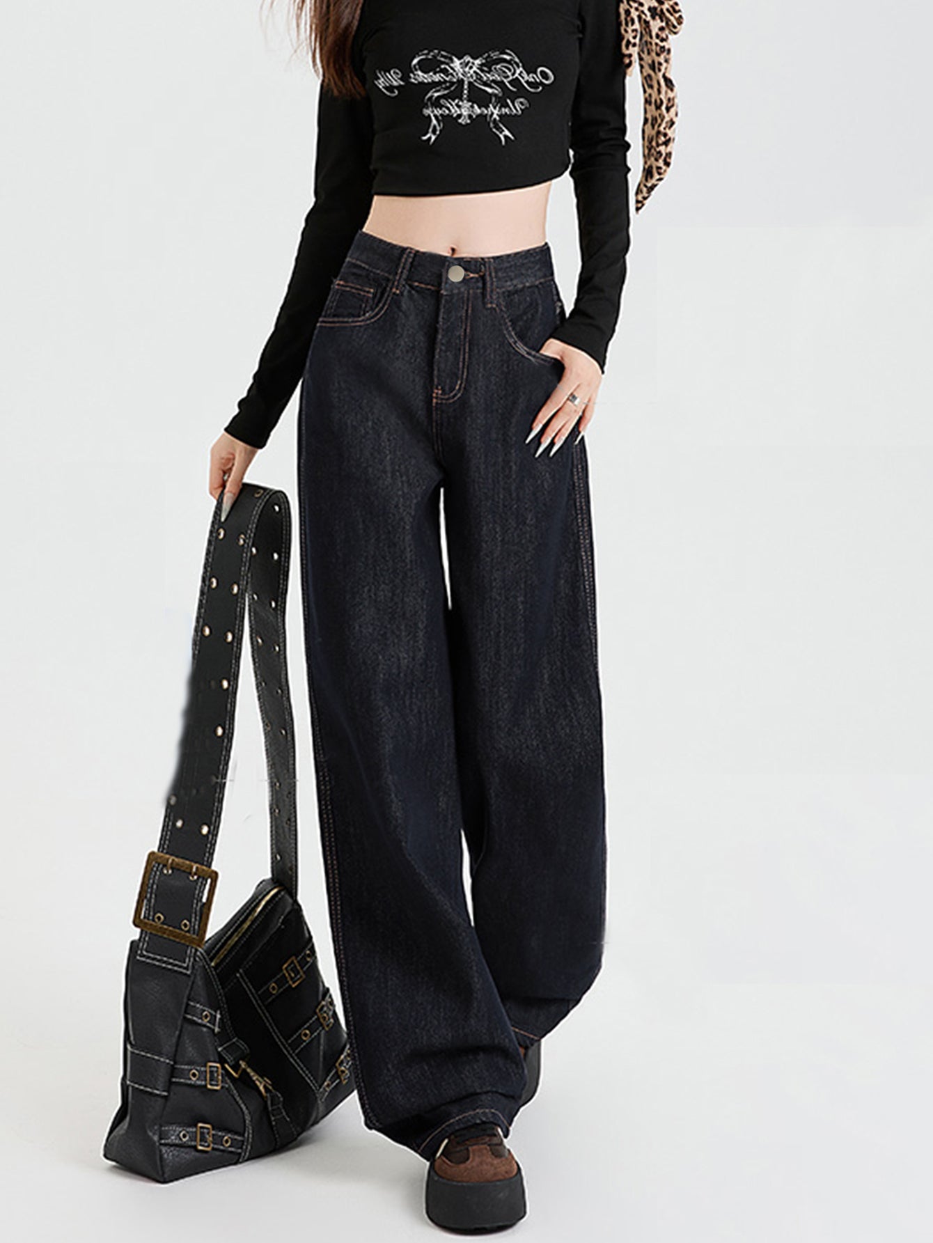 Valenzora | Loose-fitting dark high-waisted floor-length denim trousers