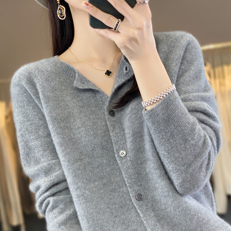 Valenzora | Loose-fitting women's cashmere cardigan with round neck made from high-quality vegan wool