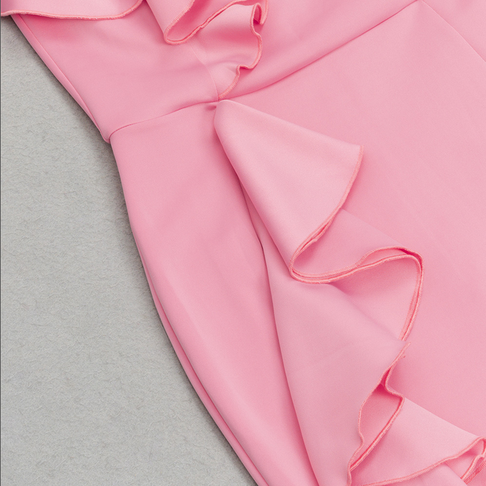 Asymmetrical, figure-hugging midi dress with a ruffled collar | Pink