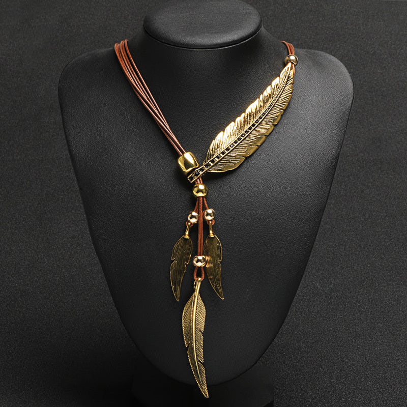 Valenzora | Golden Feather Necklace in Boho Style
