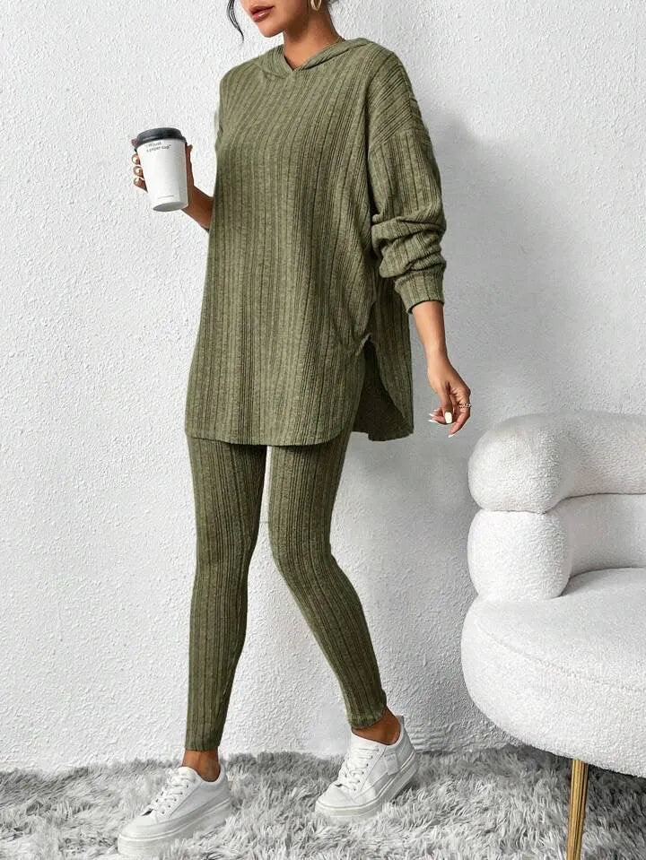 Valenzora | Women's long-sleeved set with a wide-cut hooded top in a solid color stripe