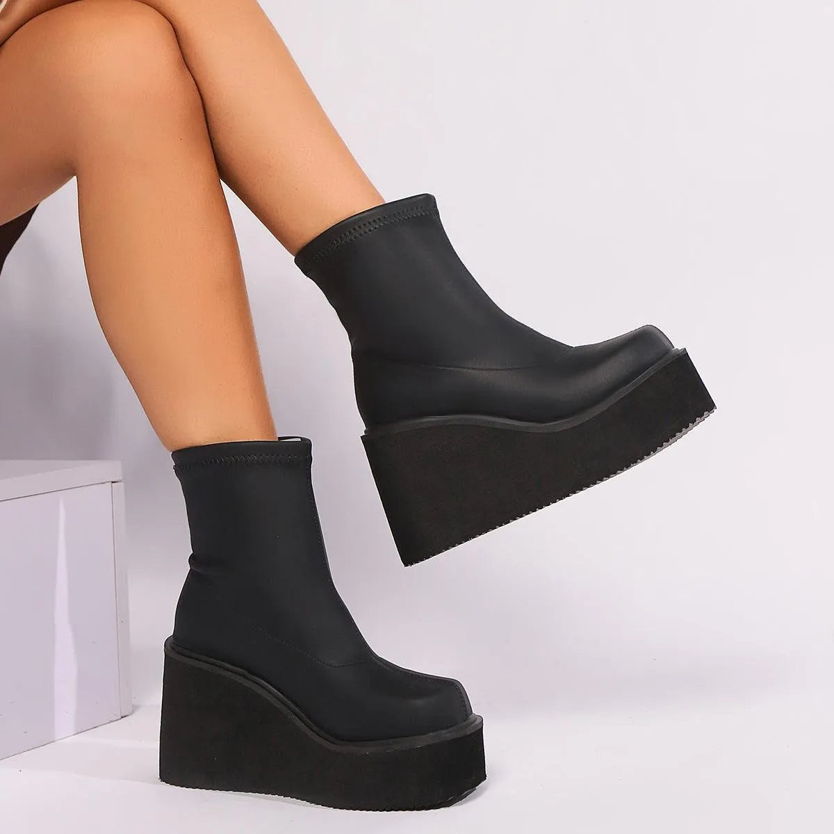 Valenzora | Wedge and platform ankle boots
