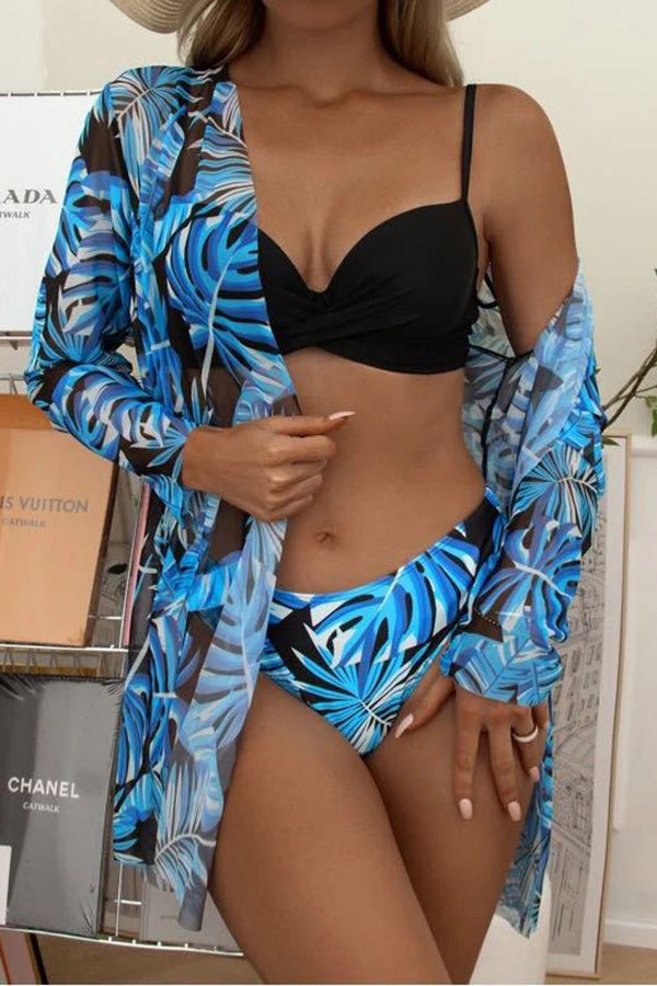 Valenzora – Wrap-style underwire bikini with tropical print and cover