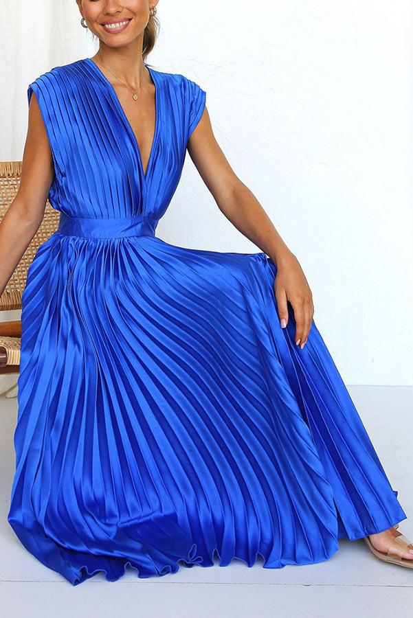 Valenzora | Hello Beautiful Satin-Plissee-Midikleid
