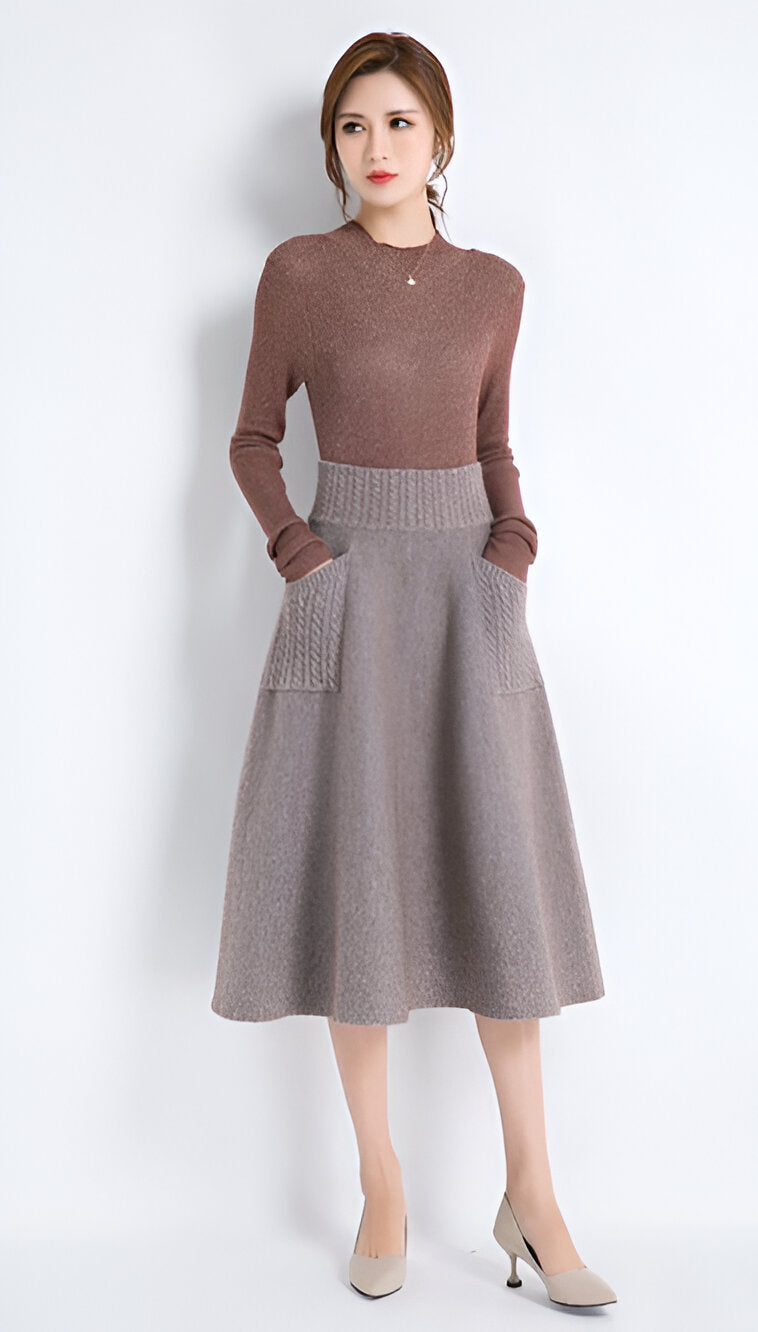 Valenzora | Comfortable camel-colored midi skirt