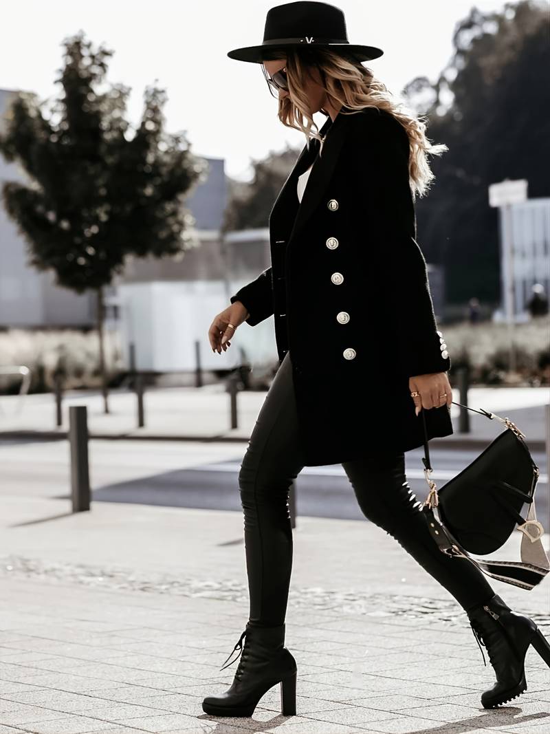 Valenzora wool coat for a flattering fit