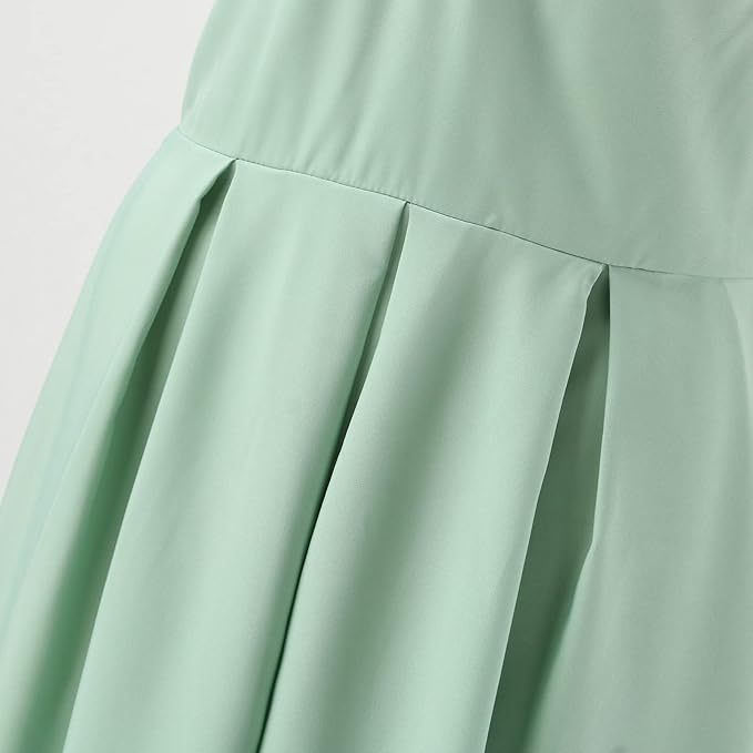 Valenzora | Ein leichtes Kleid mit zarten Spaghettiträgern