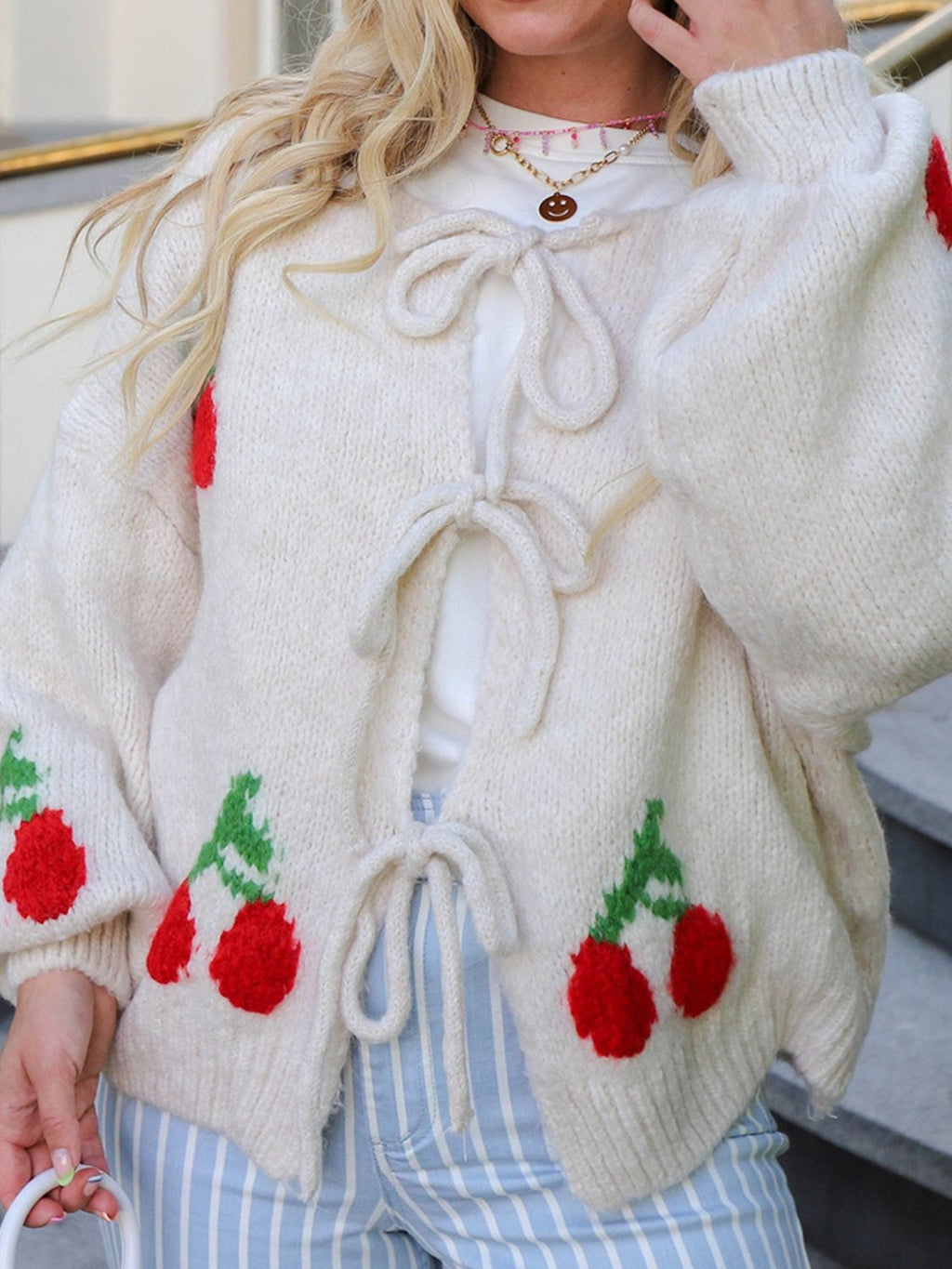 Valenzora | Cardigan mit Rundhalsausschnitt und langen Ärmeln, Bound Cherry