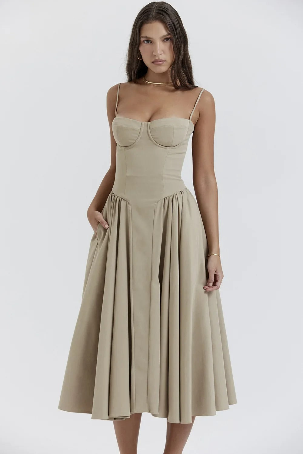 Valenzora | Sleeveless midi dress with a corset fit